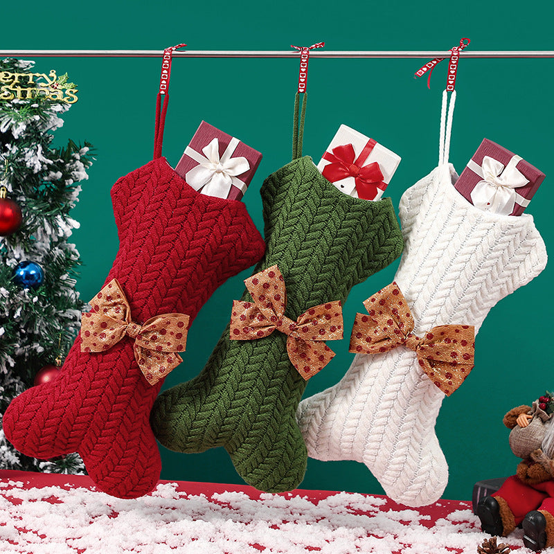 Christmas decorations, knitted yarn hanging ornaments, gift bags, Christmas socks, Christmas pendants