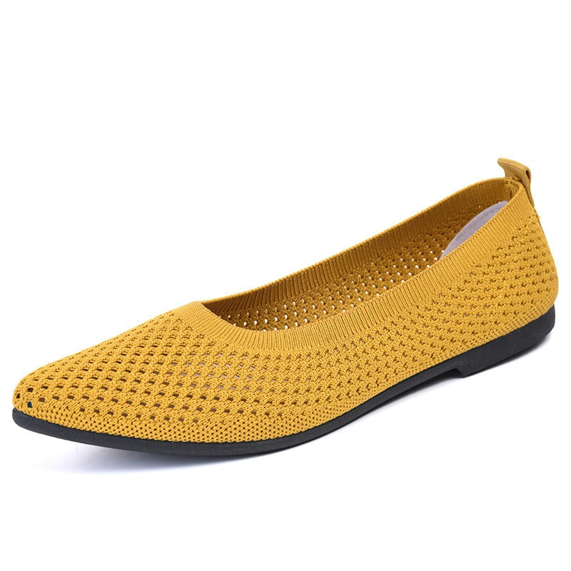 Solid color pointed flat bottomed women's shoes. Casual and breathable hollowed out cloth shoes.